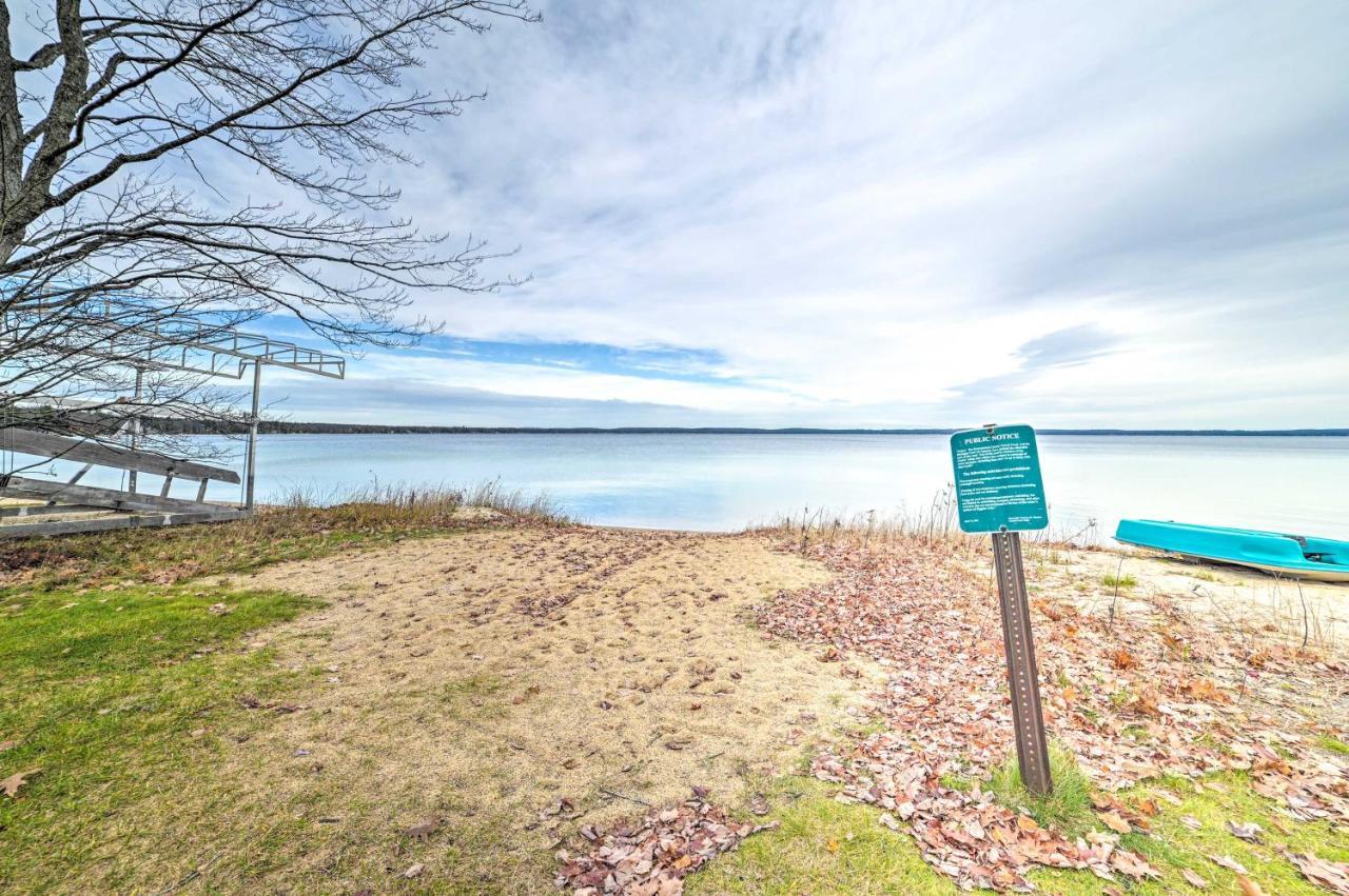 Higgins Lake Retreat - Hike, Swim, Relax! Roscommon المظهر الخارجي الصورة